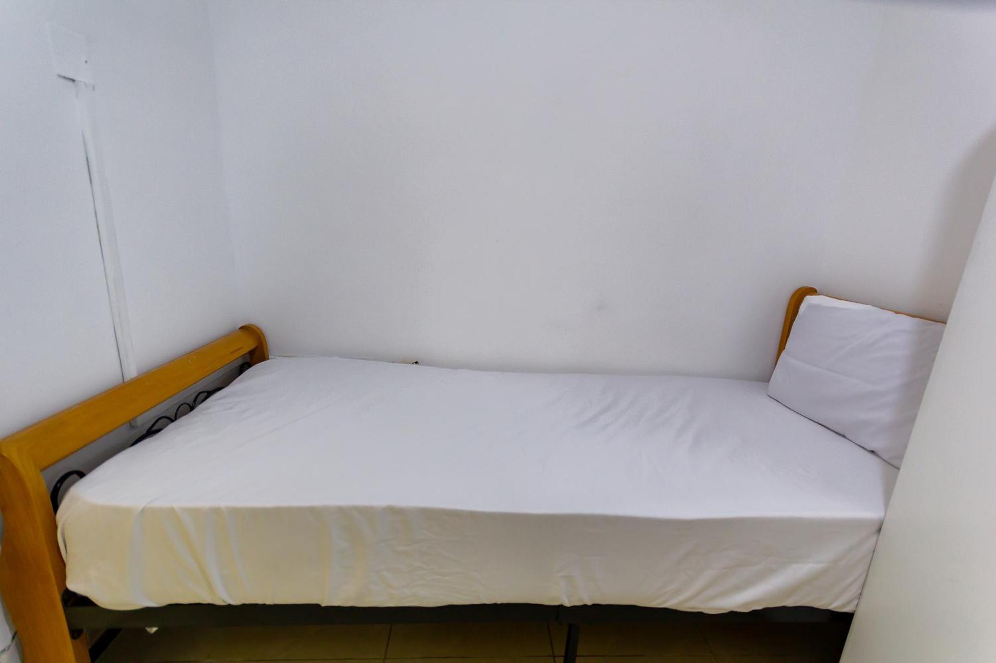 Budget Rooms With Private Bathroom For 'Girls' Only In Dubai, Marina Luaran gambar