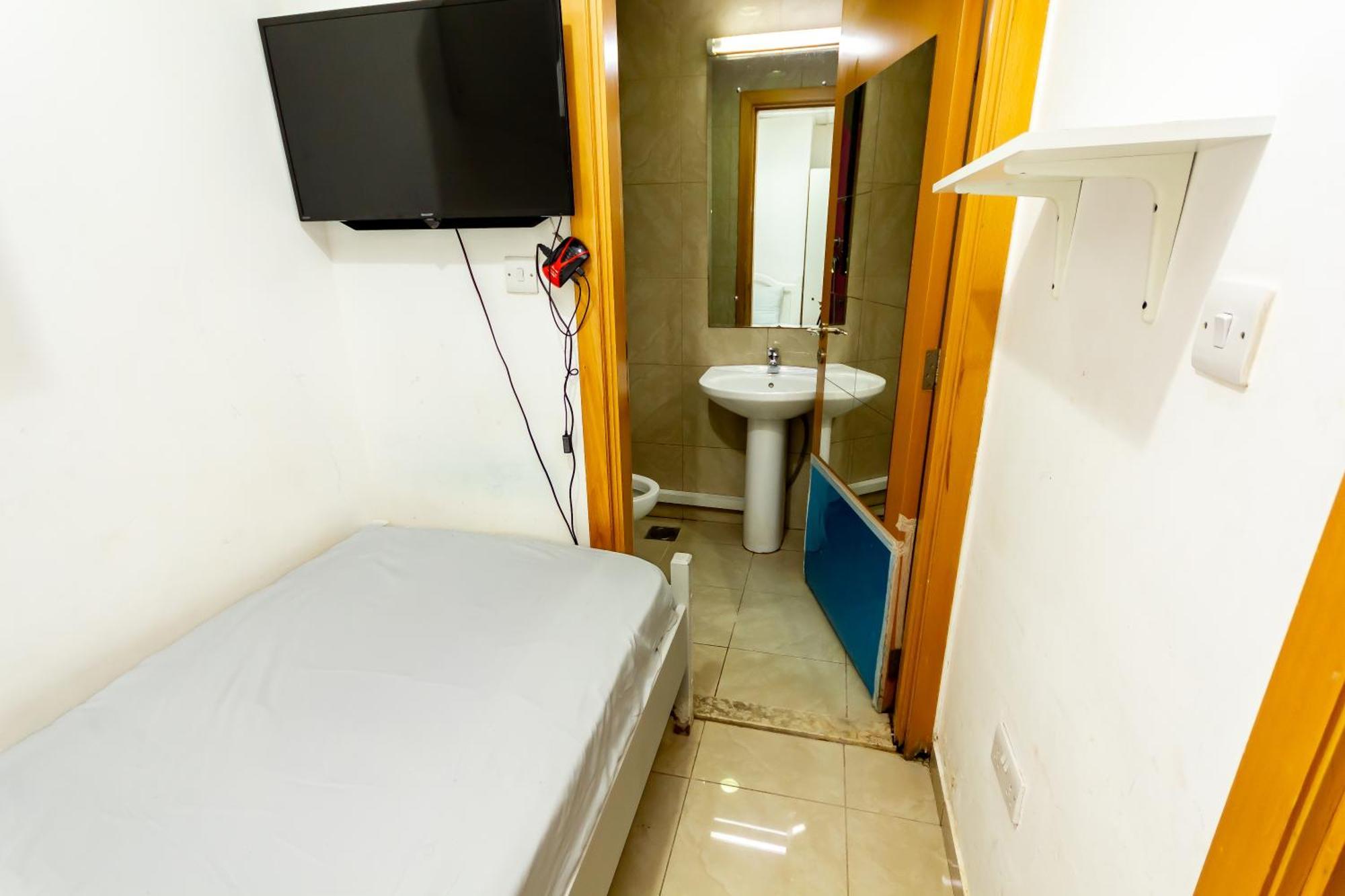 Budget Rooms With Private Bathroom For 'Girls' Only In Dubai, Marina Luaran gambar