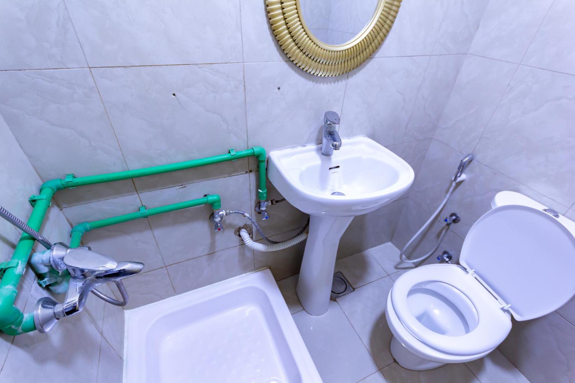 Budget Rooms With Private Bathroom For 'Girls' Only In Dubai, Marina Luaran gambar