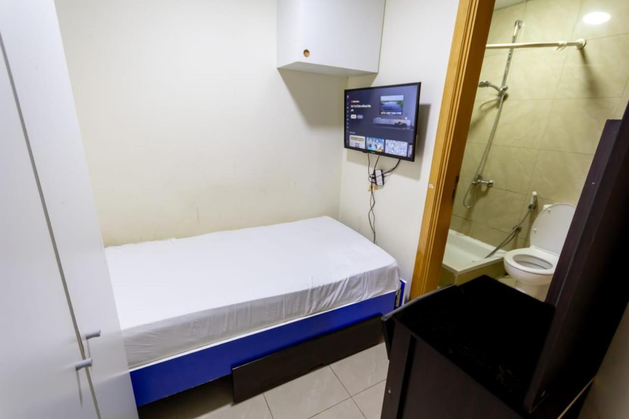 Budget Rooms With Private Bathroom For 'Girls' Only In Dubai, Marina Luaran gambar